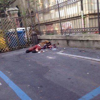 Albenga: senzatetto e bivacchi in centro città