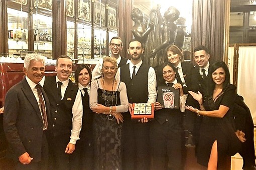 L'alchimia e la rilettura sociale de La Fabbrica di Cioccolato modellano "La Buongiornezza" di Renata Cantamessa L'alchimia e la rilettura sociale de La Fabbrica di Cioccolato modellano "La Buongiornezza" di Renata Cantamessa