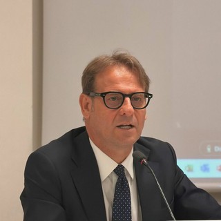 Trasporti ferroviari parte l'orario estivo. Scajola :"Otto treni in più, aumento del personale d’assistenza e fermate aggiuntive per cittadini e turisti"