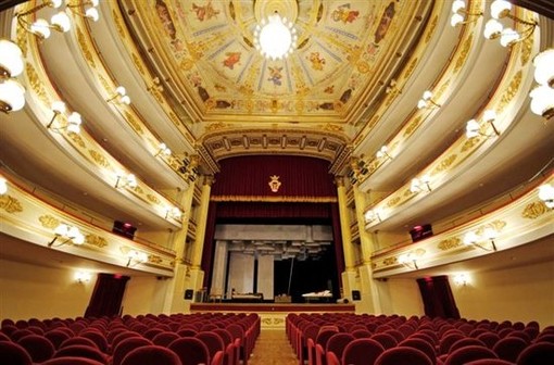 Savona, presentata la Stagione 2015/2016 del Teatro Chiabrera Savona, presentata la Stagione 2015/2016 del Teatro Chiabrera