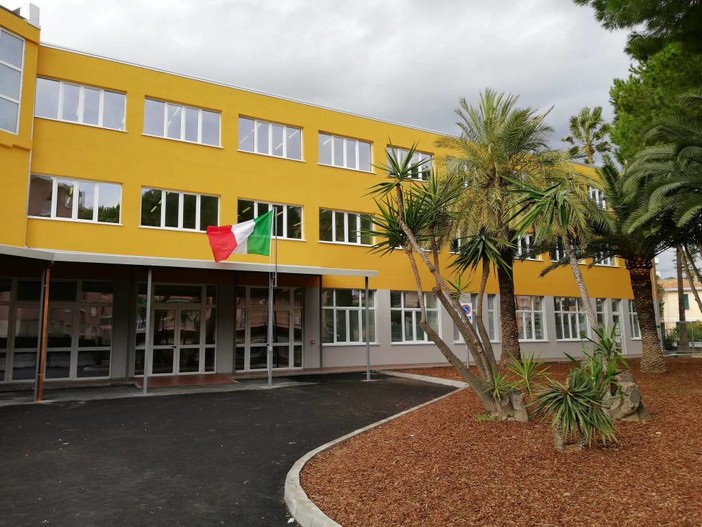 Andora, le scuole medie avranno una terza sezione per le classi terze. "Risultato a esclusivo beneficio dei ragazzi"