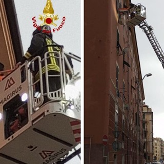 Savona, persona soccorsa dai Vigili del fuoco nella sua abitazione: al Santa Corona in codice giallo Savona, persona soccorsa dai Vigili del fuoco nella sua abitazione: al Santa Corona in codice giallo