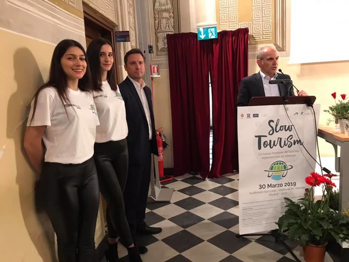 "Slow Tourism", Antonio Ricci: "Albenga anche chi non c'ha da fare ci venga!" "Slow Tourism", Antonio Ricci: "Albenga anche chi non c'ha da fare ci venga!"