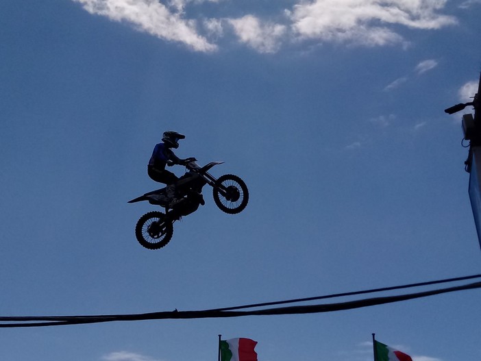 Varazze, show freestyle e Mototerapia in onore di Giorgia Damonte Varazze, show freestyle e Mototerapia in onore di Giorgia Damonte