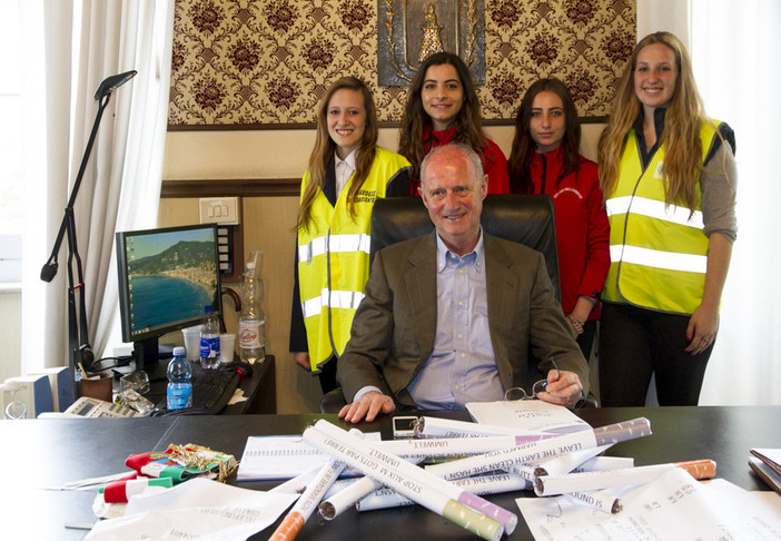 Alassio, steward dell'ambiente per lanciare la campagna anti-mozziconi di sigaretta
