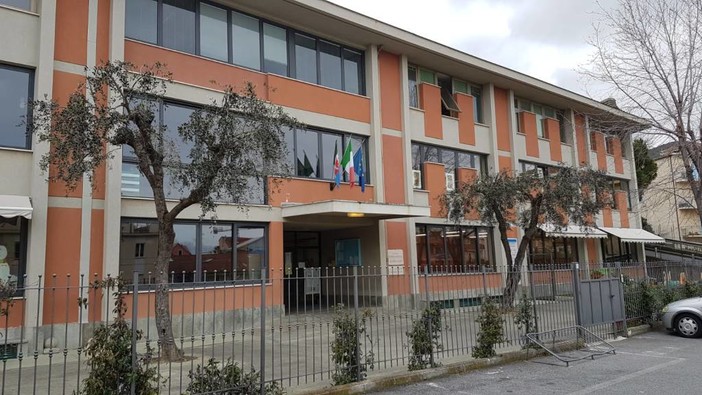 Laigueglia, ripristino della scuola di via dei Cha. Il sindaco Manfredi: "Stiamo lavorando" Laigueglia, ripristino della scuola di via dei Cha. Il sindaco Manfredi: "Stiamo lavorando"