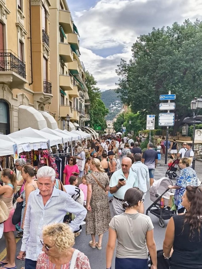 Ad Alassio un gazebo speciale a Saldinbanco: biglietti scontati per il concerto dei Matia Bazar Ad Alassio un gazebo speciale a Saldinbanco: biglietti scontati per il concerto dei Matia Bazar