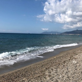 Borgio, collaborazione con il gruppo "Spiagge Libere Liguria" per regolamentare i lidi