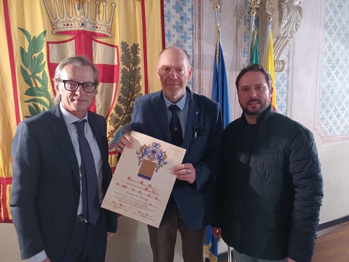 Albenga riceve lo stemma araldico dall'Istituto Nastro Azzurro Albenga riceve lo stemma araldico dall'Istituto Nastro Azzurro