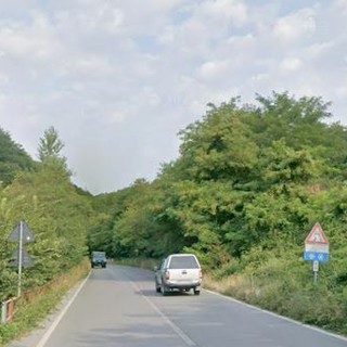 Cengio, lavori sulla Sp 42: scatta il senso unico alternato per il ripristino dei guardrail