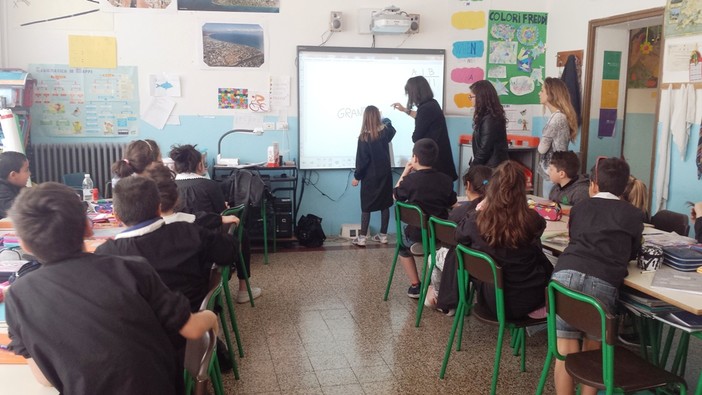 Albenga, gli studenti della scuola Paccini a lezione di cinese, francese e inglese