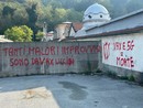 Scritte no vax al cimitero e insulti online: il sindaco di Carcare denuncia gli haters Scritte no vax al cimitero e insulti online: il sindaco di Carcare denuncia gli haters