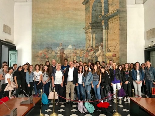 Albenga: il liceo G.Bruno sempre più scuola "Europea" Albenga: il liceo G.Bruno sempre più scuola "Europea"