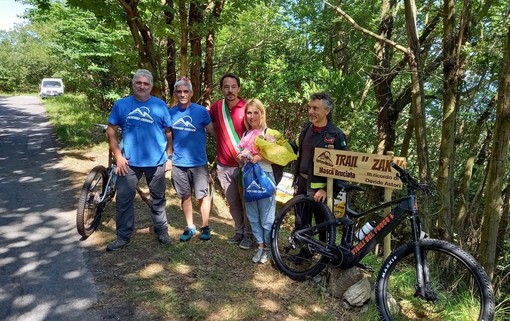 Spotorno, il nome di Davide Astori per sempre legato alla sua grande passione: intitolato al vigile del fuoco scomparso un sentiero per mountain bike (FOTO)