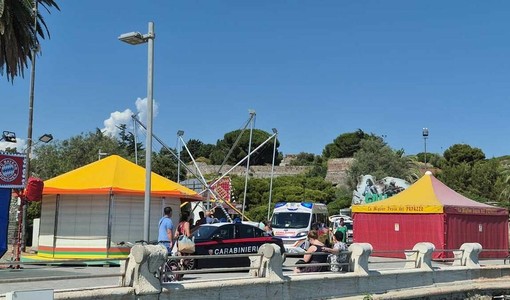 Accoltellamento nella spiaggia del Prolungamento, è morta la vittima: era gravissimo Accoltellamento nella spiaggia del Prolungamento, è morta la vittima: era gravissimo