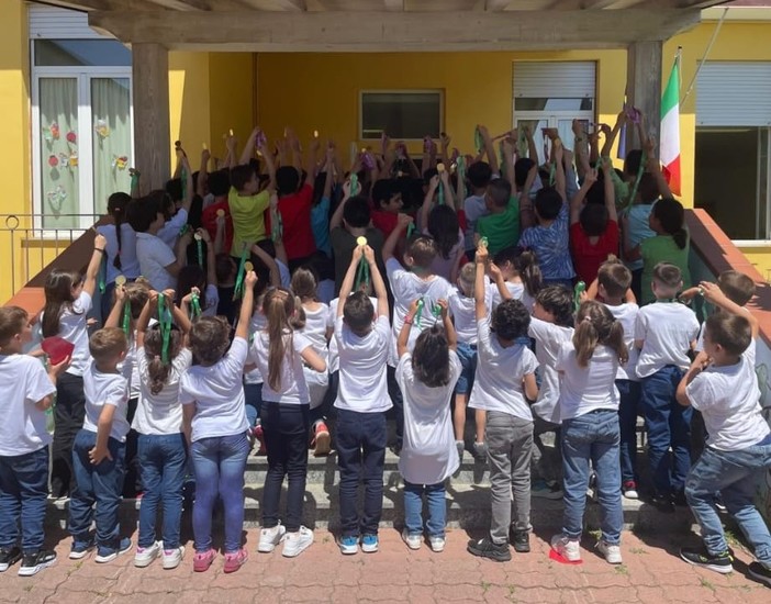 Andora, la scuola primaria di Molino Nuovo ottiene il riconoscimento dal Trinity College London Andora, la scuola primaria di Molino Nuovo ottiene il riconoscimento dal Trinity College London