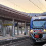 Tuoni e lampi, il maltempo crea disagi: circolazione ferroviaria sospesa a Ponente Tuoni e lampi, il maltempo crea disagi: circolazione ferroviaria sospesa a Ponente
