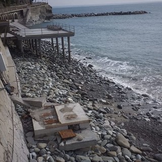 Celle, lo scirocco spazza via la spiaggia dei Piani: è già emergenza (FOTO)