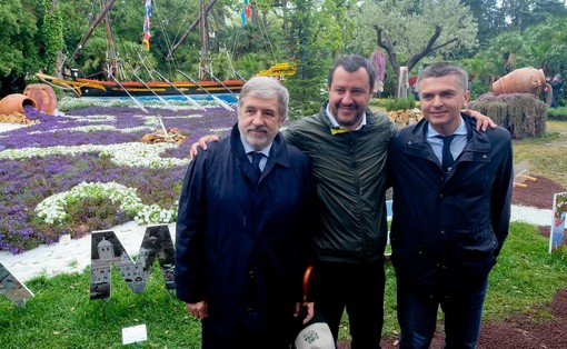 Il leader della Lega Matteo Salvini visita Euroflora (FOTO) Il leader della Lega Matteo Salvini visita Euroflora (FOTO)