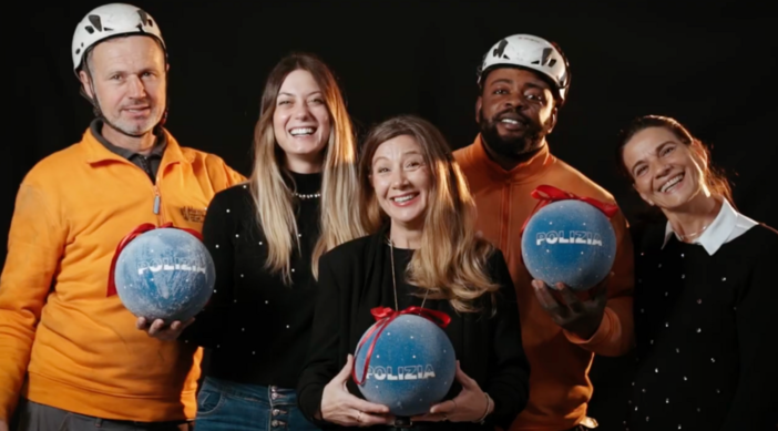 La Polizia di Stato augura buone feste con uno spot: bambini, sorrisi e il messaggio del #EsserciSempre