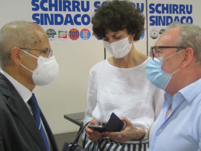 Savona, via i sassolini dalle scarpe per il sindaco Caprioglio: "Non sfiancata da lavoro e responsabilità ma dal fuoco amico"