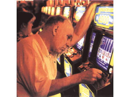 Politica per Passione &quot;Leggi ad hoc che favoriscono la diffusione delle slot machine&quot;