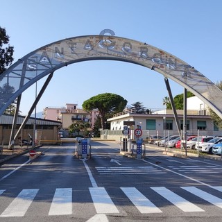Chiusura di ostetricia e ginecologia del Santa Corona, la minoranza di Borghetto: "Battersi per evitare che quello che oggi è provvisorio diventi definitivo"