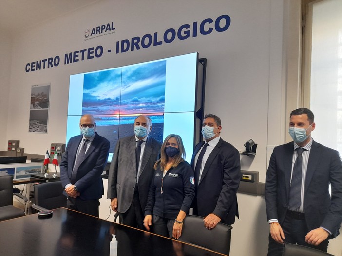 Protezione civile, inaugurata la nuova sala per le previsioni meteo, Toti e Giampedrone: "Alzeremo ancora più l'asticella" (VIDEO) Protezione civile, inaugurata la nuova sala per le previsioni meteo, Toti e Giampedrone: "Alzeremo ancora più l'asticella" (VIDEO)