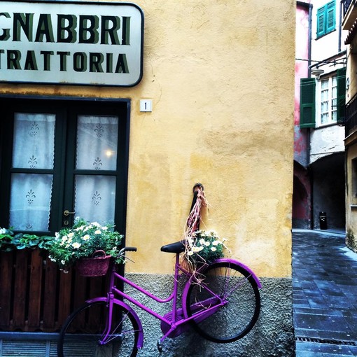 Finale Ligure, il centro storico si "mette" in vendita per il Ruffini e la Croce Bianca