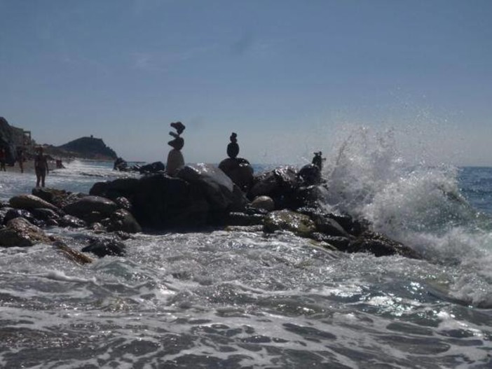 Foto tratte da "Varigotti Insieme"