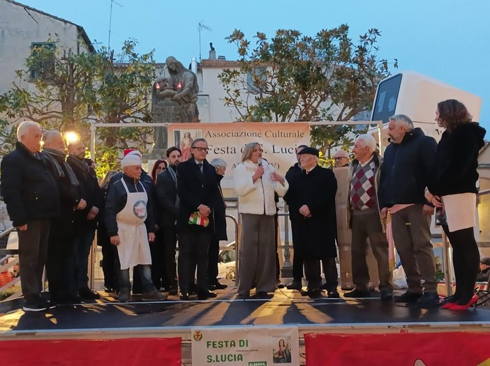 Fiera di Santa Lucia, un successo i festeggiamenti ad Albenga Fiera di Santa Lucia, un successo i festeggiamenti ad Albenga