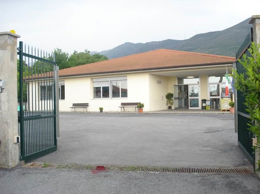 Ceriale, riscaldamento guasto: chiuse le scuole di via Magnone Ceriale, riscaldamento guasto: chiuse le scuole di via Magnone
