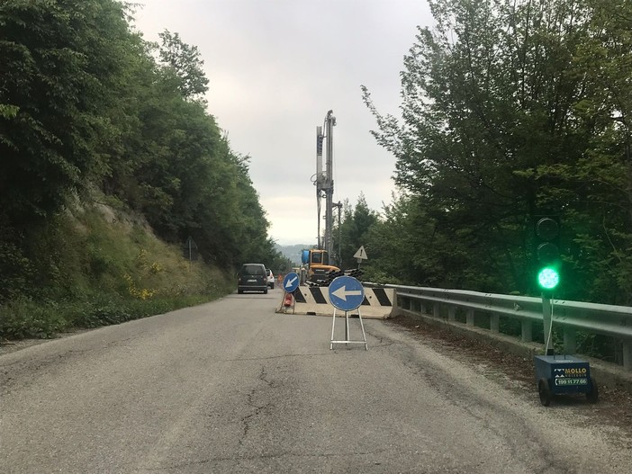 Cairo, messa in sicurezza strada dei Pastoni: lavori iniziati (FOTO) Cairo, messa in sicurezza strada dei Pastoni: lavori iniziati (FOTO)