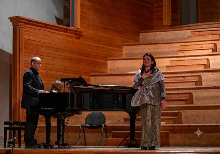 Andora “Note d’estate” con il soprano Paola Francesca Natale e il pianista compositore e direttore d’orchestra Keith Goodman