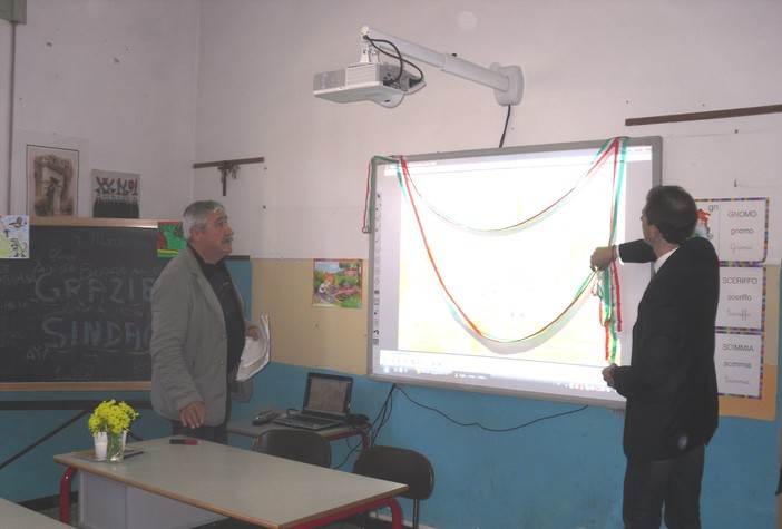 Diano marina: salgono a 10 gli strumenti informatici in dotazione alle scuole Diano marina: salgono a 10 gli strumenti informatici in dotazione alle scuole