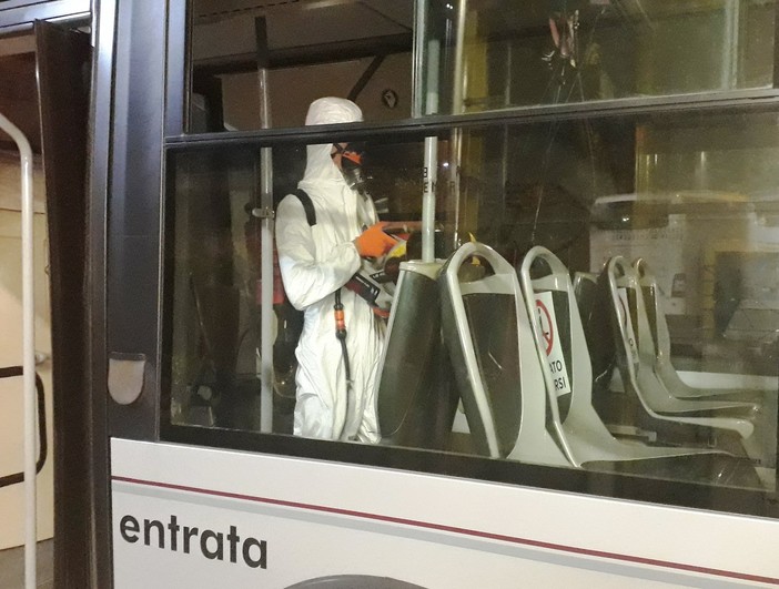 "Viaggiare in sicurezza": TPL Linea prosegue nella sanificazione del parco mezzi