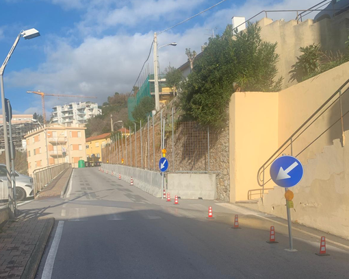 Chiusura salita del Grillo, "Impegno per Finale": "Due mesi di disagi e ancora nessun cantiere avviato né incarico affidato a un professionista" Chiusura salita del Grillo, "Impegno per Finale": "Due mesi di disagi e ancora nessun cantiere avviato né incarico affidato a un professionista"