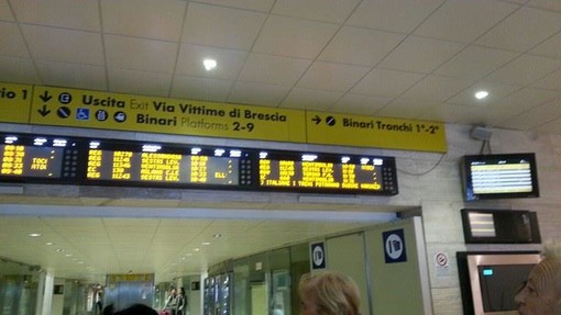 Sciopero dei treni fino alle 18 di oggi, una lettrice: "Bloccata a Savona, non sapevo dello sciopero"