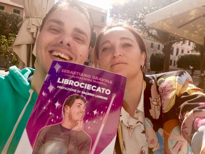 Pietra, l’8 maggio la presentazione del “Librociecato”: Sebastiano Gravina e Alessandra Munerol al Moretti Pietra, l’8 maggio la presentazione del “Librociecato”: Sebastiano Gravina e Alessandra Munerol al Moretti