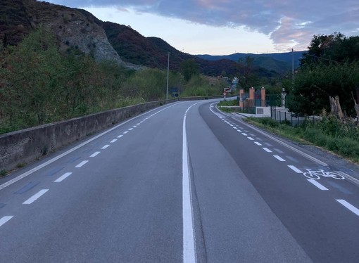 Albisola, dal 26 agosto al 15 settembre mezzi pesanti sulla Sp2: divieti di sosta ad Ellera Albisola, dal 26 agosto al 15 settembre mezzi pesanti sulla Sp2: divieti di sosta ad Ellera