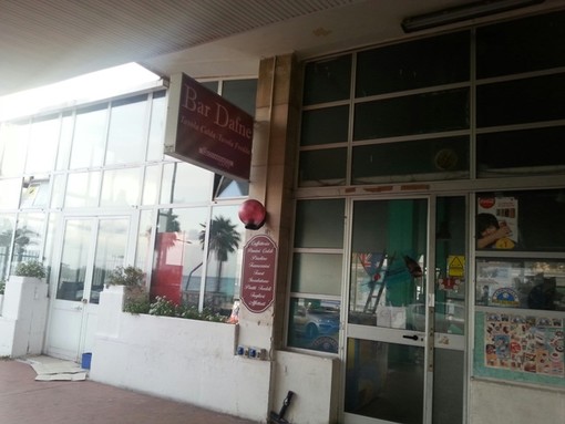 Molestie e furto alla stazione FS di Loano