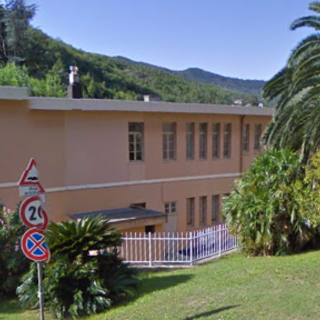 Dai bambini delle elementari di Sant’Ermete un grande gesto di solidarietà: "Il nostro materiale scolastico ai terremotati"