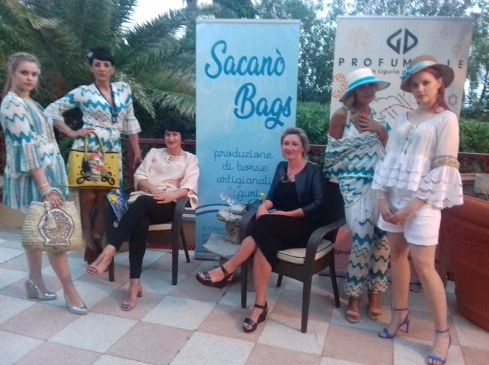 Sabato 27 luglio a Bergeggi "Sacanò D'Artista", una Collettiva d'Arte di Artisti Liguri che parlano di Liguria Sabato 27 luglio a Bergeggi "Sacanò D'Artista", una Collettiva d'Arte di Artisti Liguri che parlano di Liguria