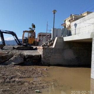 Pietra, Carrara attacca sugli accessi al litorale ed alla spiaggia di ponente