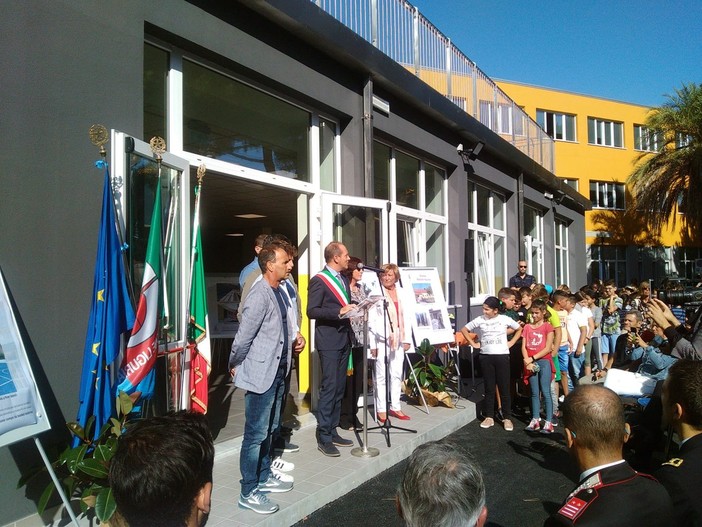 Andora, inaugurato ufficialmente ll rinnovato plesso scolastico di via Cavour (FOTO e VIDEO) Andora, inaugurato ufficialmente ll rinnovato plesso scolastico di via Cavour (FOTO e VIDEO)