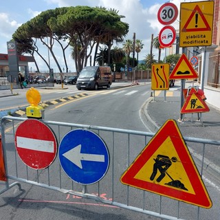 Savona, seconda tranche di lavori in via Nizza: traffico deviato verso Vado in corso Svizzera (FOTO)