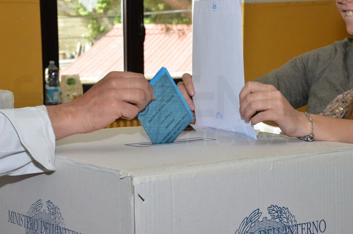 Elezioni europee e amministrative 2019: da mezzanotte scatta il silenzio elettorale Elezioni europee e amministrative 2019: da mezzanotte scatta il silenzio elettorale