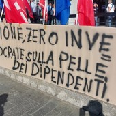 Sciopero Tpl Linea, presidio davanti alla Provincia: "Speculazione, zero investimenti, Socrate sulla pelle dei dipendenti" (FOTO e VIDEO) Sciopero Tpl Linea, presidio davanti alla Provincia: "Speculazione, zero investimenti, Socrate sulla pelle dei dipendenti" (FOTO e VIDEO)