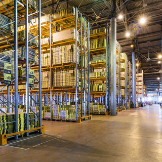 Scaffalature industriali componibili: progettazione, qualità e modularità made in Mobilrot