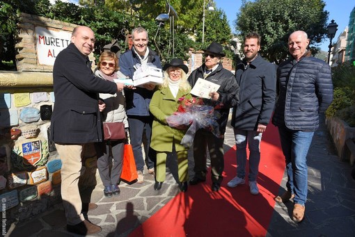Alassio, San Valentino: oggi la cerimonia di premiazione del concorso "La più bella lettera d'amore" Alassio, San Valentino: oggi la cerimonia di premiazione del concorso "La più bella lettera d'amore"